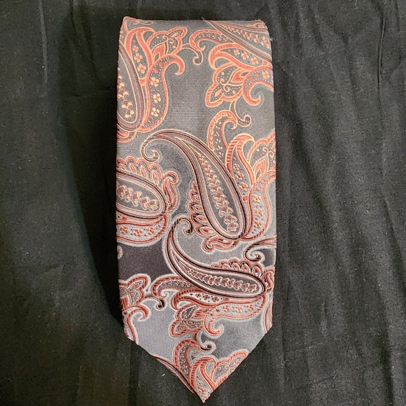 Vintage Geoffrey Beene Tie, 100% silk, Grey and pink, 58x3.5 in - Picture 1 of 4